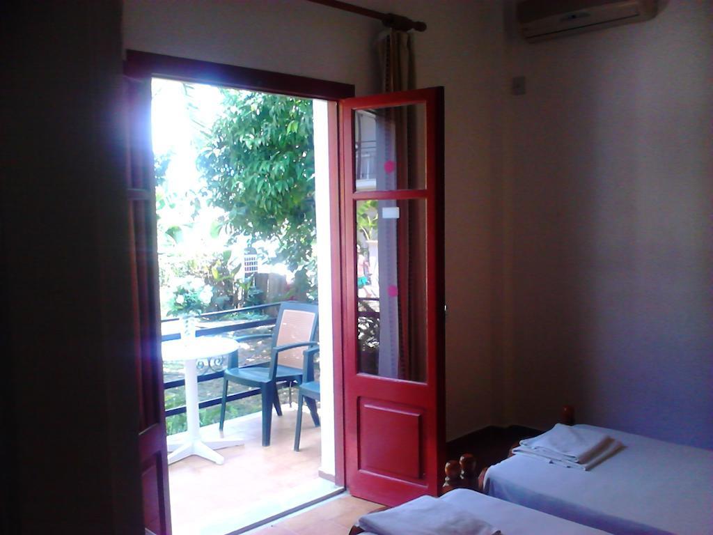 Hebes Studios Kavos Bilik gambar