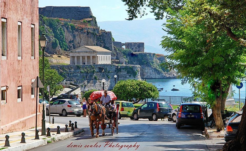 Hebes Studios Kavos Luaran gambar