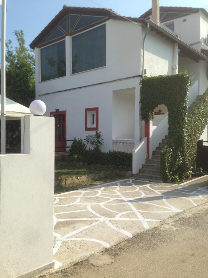 Hebes Studios Kavos Luaran gambar