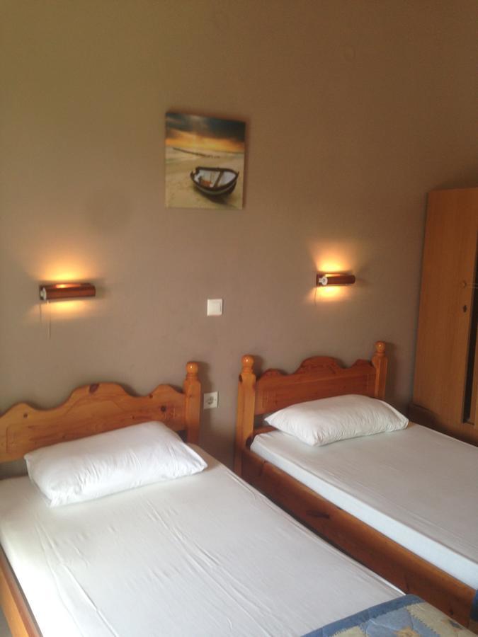 Hebes Studios Kavos Luaran gambar
